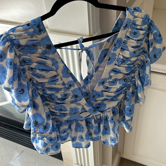 Entro Blue Floral Ruffle Top Size Large NWT - Picture 8 of 10